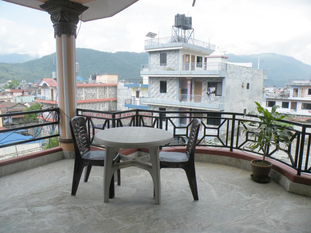 Pokhara Abroad Inn מראה חיצוני תמונה