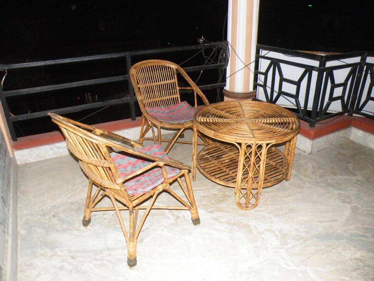 Pokhara Abroad Inn מראה חיצוני תמונה