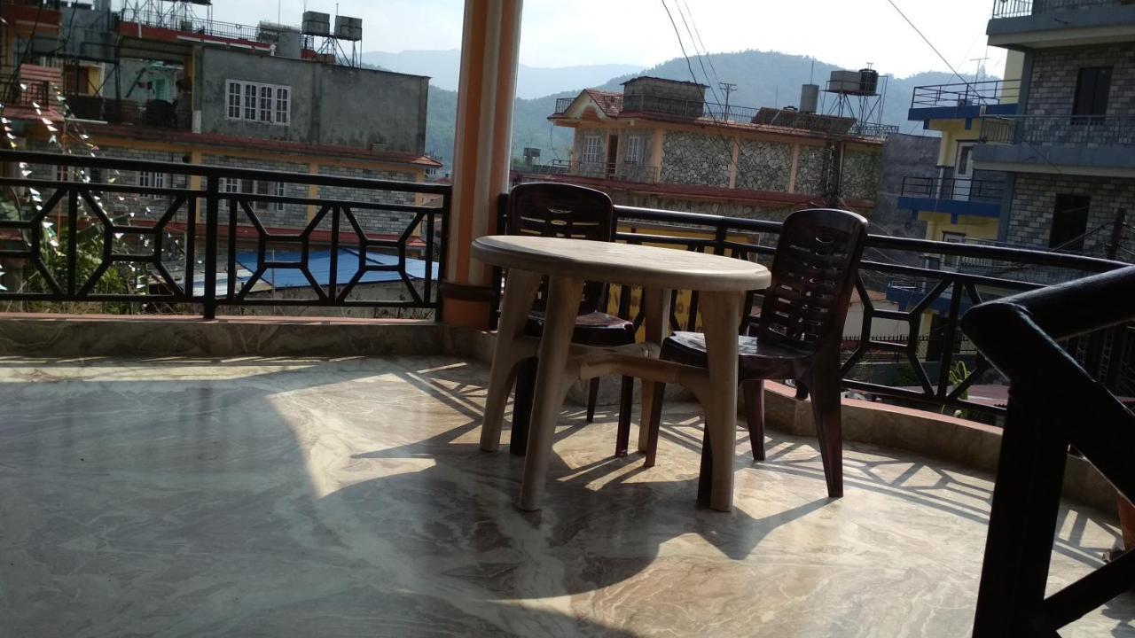 Pokhara Abroad Inn מראה חיצוני תמונה