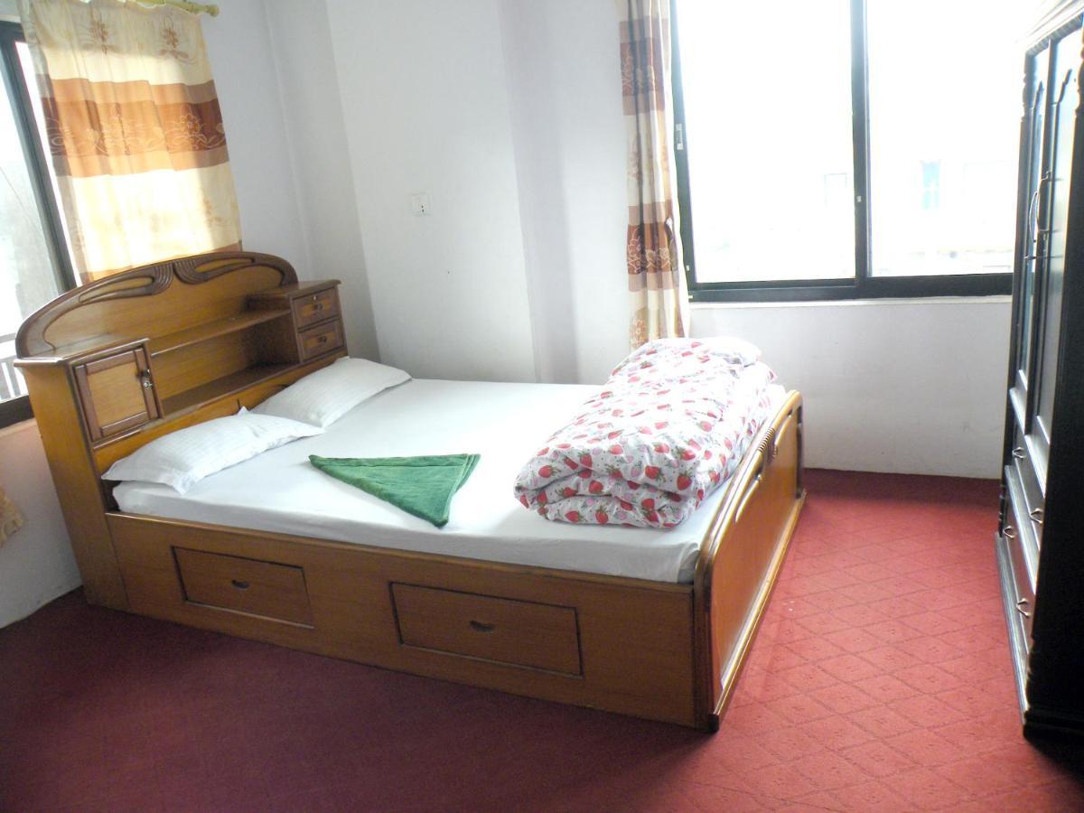 Pokhara Abroad Inn מראה חיצוני תמונה