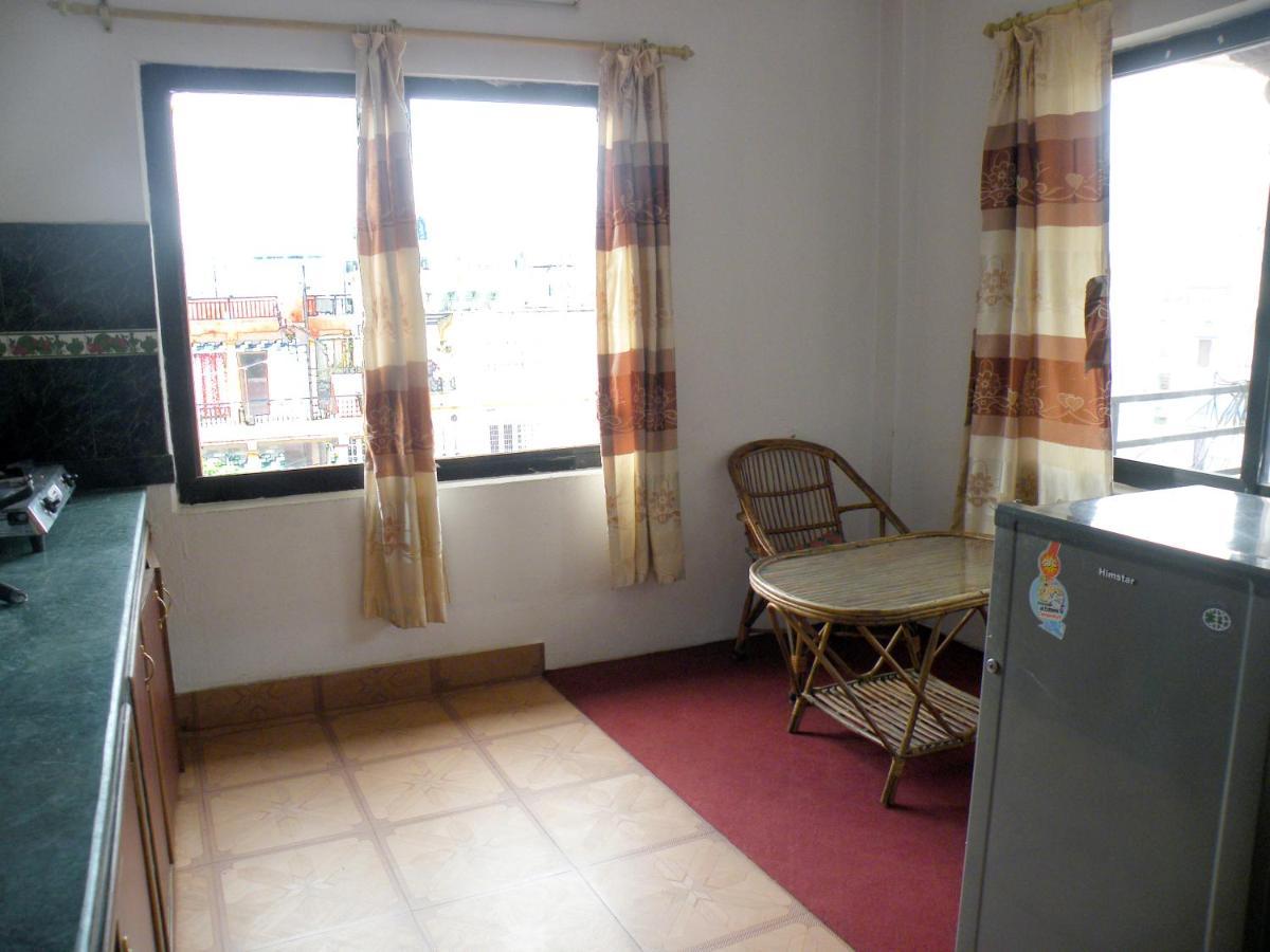 Pokhara Abroad Inn מראה חיצוני תמונה