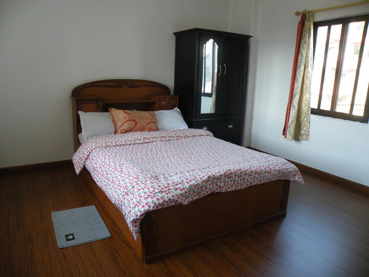 Pokhara Abroad Inn מראה חיצוני תמונה
