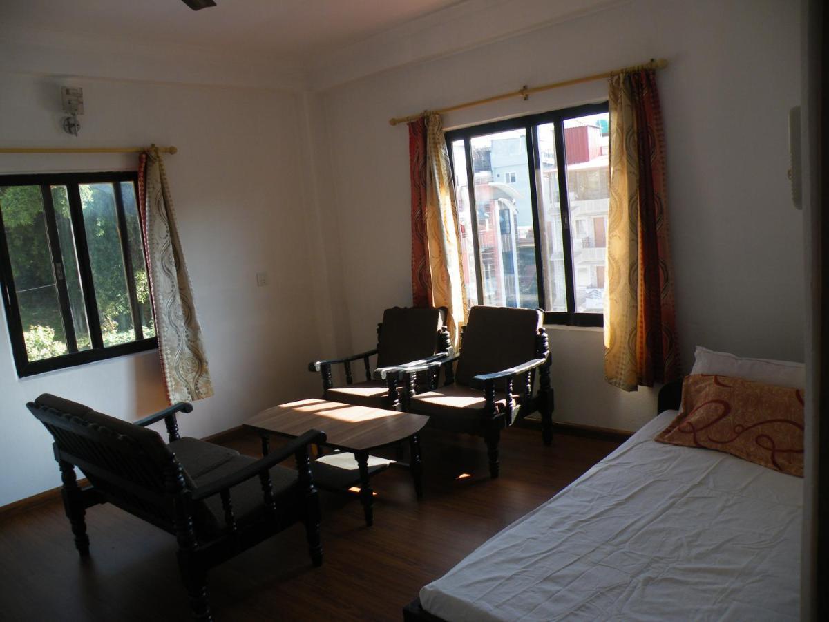 Pokhara Abroad Inn מראה חיצוני תמונה