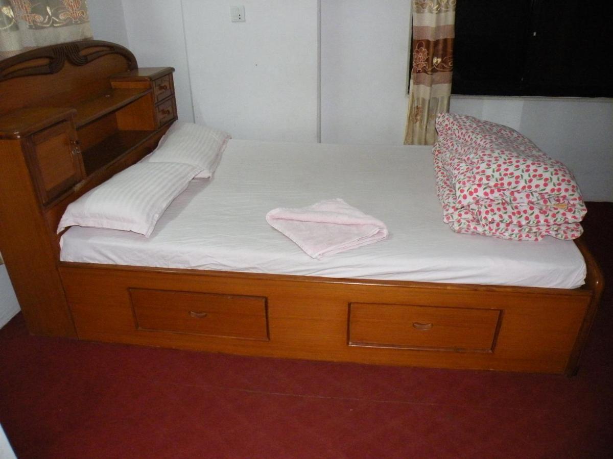 Pokhara Abroad Inn מראה חיצוני תמונה